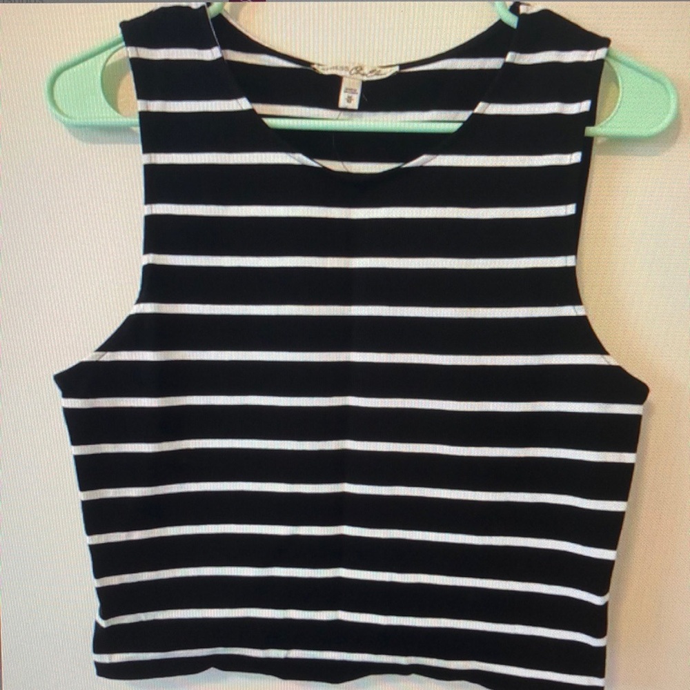 Women’s v-neck tank top